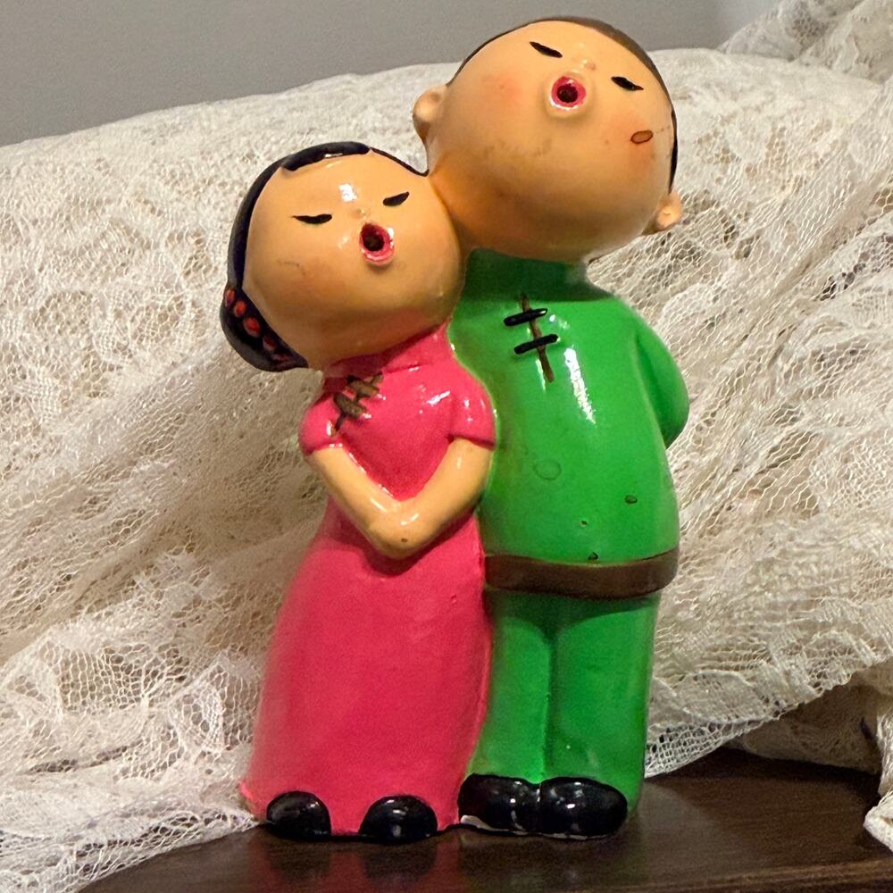 Vintage 1960's World Gift Fair Series Japan Hand Painted Singing Figure Souvenir